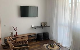 W7 Central Apartment